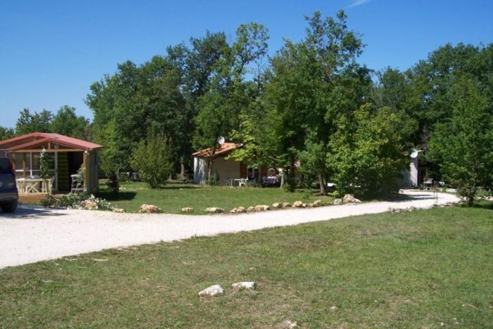 L'Hermitage Des 4 Saisons Hotel La Gonterie-Boulouneix Quarto foto